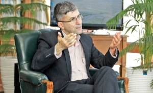 معاون فناوری های نوین بانک مرکزی: تجمیع کارت‌های بانکی نیازمند مقدمات قانونی و هماهنگی‌های فرابخشی است