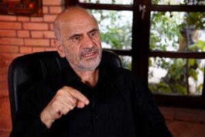 فرشاد مومنی: در دانشکده‌های اقتصاد مناسباتی پدیدآمده که افراد متخصص ترجیح می‌دهند نظر ندهند/ انگار در دانشکده‌های اقتصاد گرد مرگ پاشیده شده است!